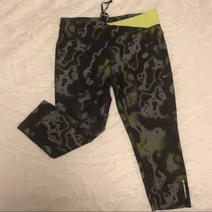 Nike dri-fit running Capri leggings
